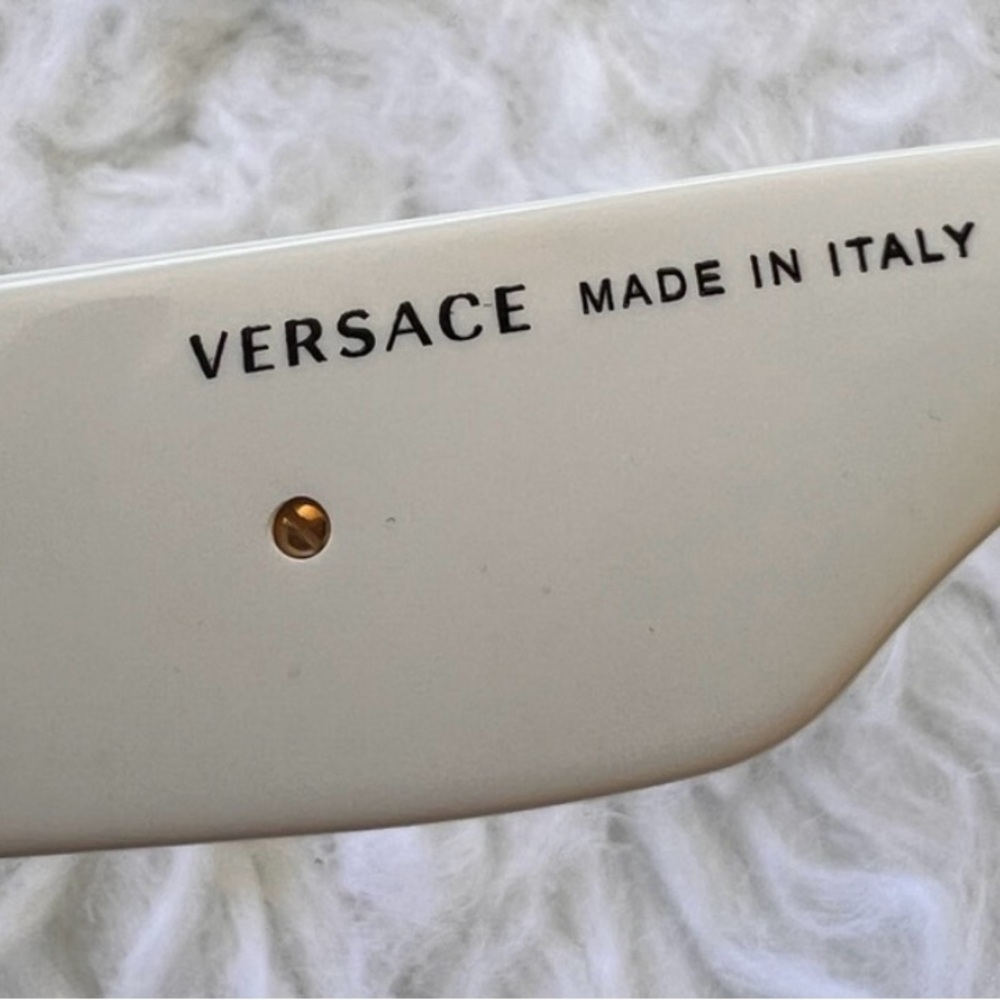 Versace White and Gold Unisex Sunglasses NWOT - Picture 5 of 5